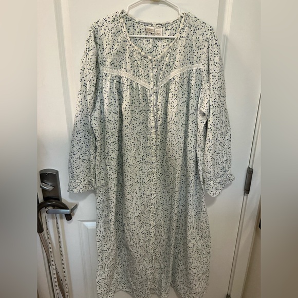 XXXL nightgown - Picture 2 of 5